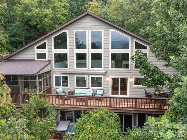 60 Whispering Stream Trail, Hendersonville, NC 28739