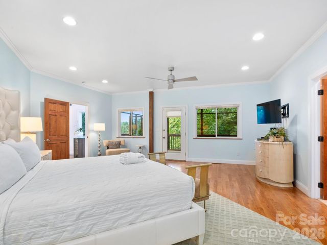 60 Whispering Stream Trail, Hendersonville, NC 28739