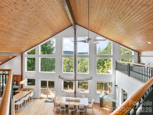 60 Whispering Stream Trail, Hendersonville, NC 28739