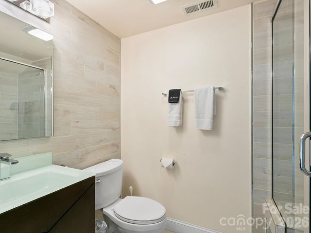 60 Whispering Stream Trail, Hendersonville, NC 28739