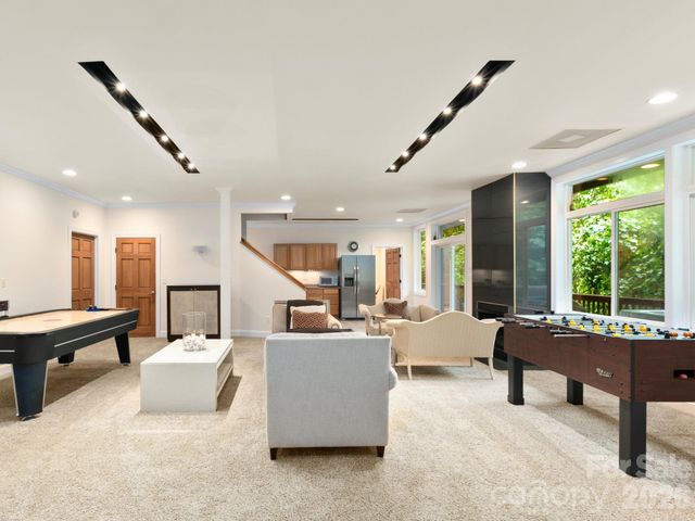 60 Whispering Stream Trail, Hendersonville, NC 28739