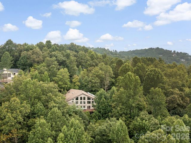 60 Whispering Stream Trail, Hendersonville, NC 28739
