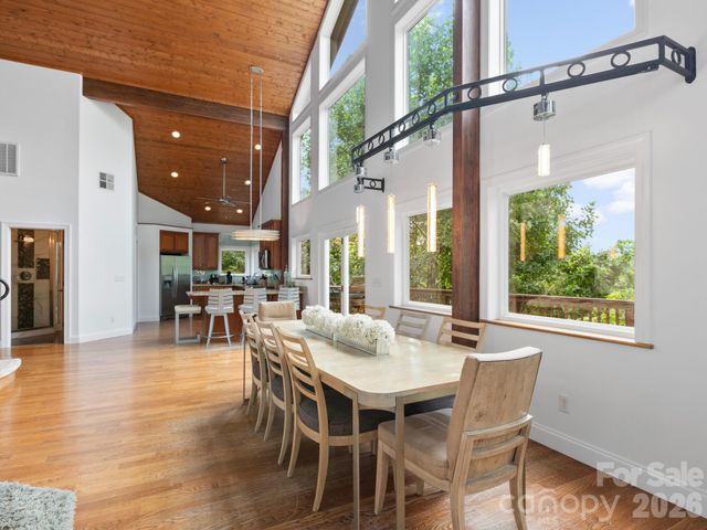 60 Whispering Stream Trail, Hendersonville, NC 28739