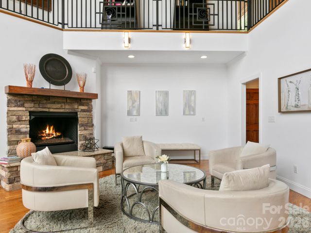 60 Whispering Stream Trail, Hendersonville, NC 28739