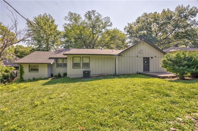 7328 Booth Street, Prairie Village, KS 66208