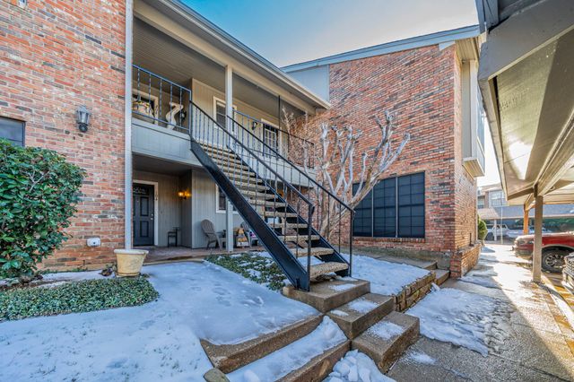 2733 Silver Creek Drive 205, Arlington, TX 76006