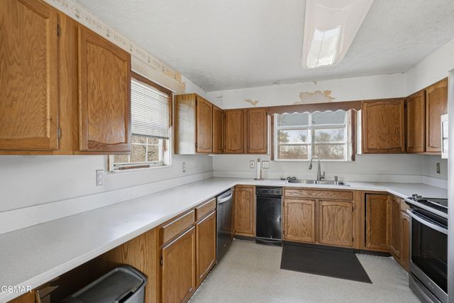 2812 Burnett Drive, Kodak, TN 37764