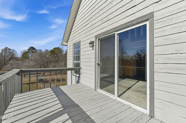 2812 Burnett Drive, Kodak, TN 37764