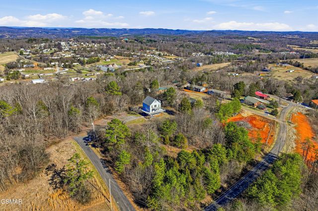 2812 Burnett Drive, Kodak, TN 37764