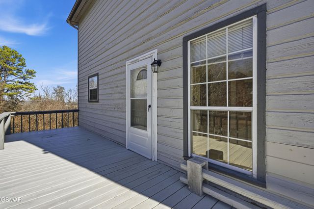 2812 Burnett Drive, Kodak, TN 37764