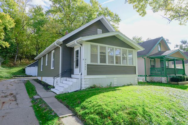 1553 N BROADWAY, Council Bluffs, IA 51503