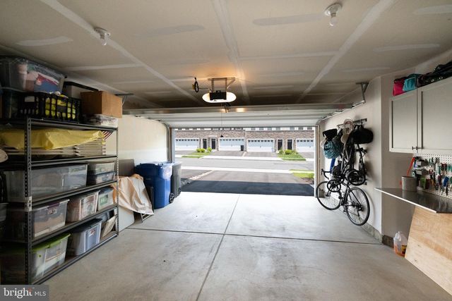 18 LILAC CIRCLE, Mount Laurel, NJ 08054