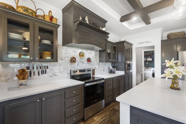 4117 S 77th Road, Bolivar, MO 65613