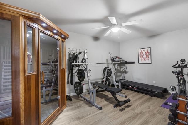 4117 S 77th Road, Bolivar, MO 65613