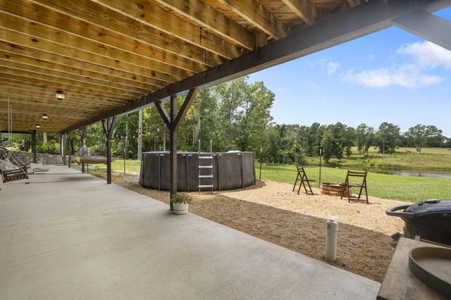 4117 S 77th Road, Bolivar, MO 65613