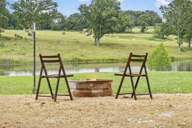 4117 S 77th Road, Bolivar, MO 65613