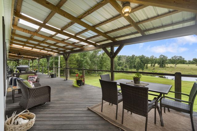 4117 S 77th Road, Bolivar, MO 65613