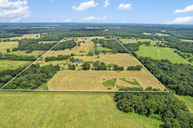 4117 S 77th Road, Bolivar, MO 65613