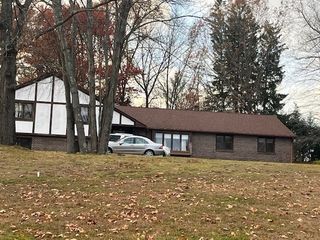 93 Lantern Ln 1, West Springfield, MA 01089