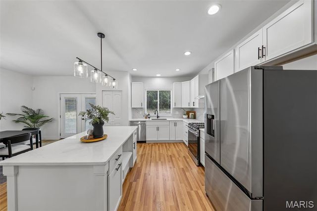 156 Reading Avenue, Maryland Heights, MO 63043