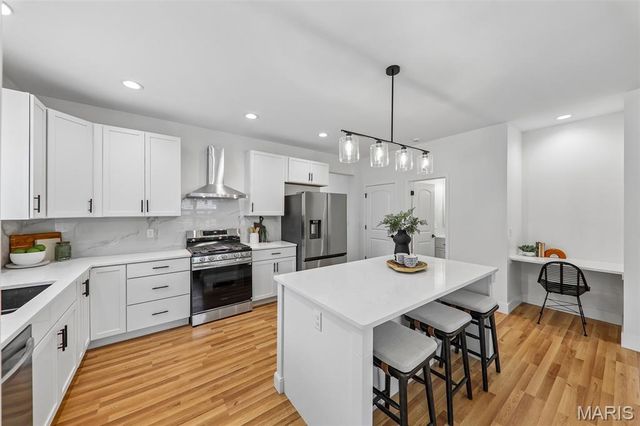 156 Reading Avenue, Maryland Heights, MO 63043