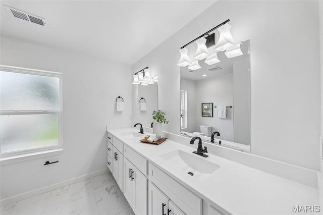 156 Reading Avenue, Maryland Heights, MO 63043