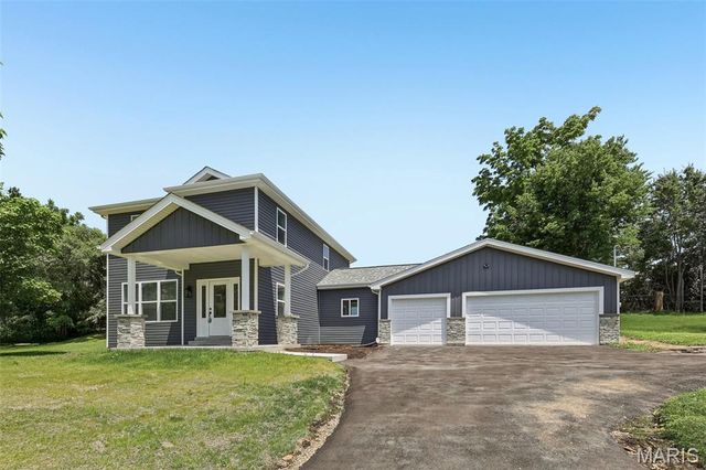 156 Reading Avenue, Maryland Heights, MO 63043