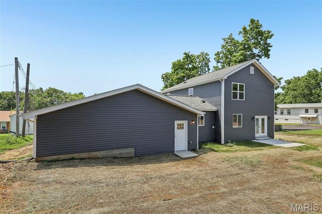 156 Reading Avenue, Maryland Heights, MO 63043