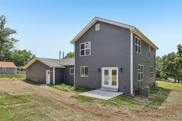 156 Reading Avenue, Maryland Heights, MO 63043