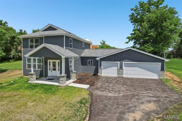 156 Reading Avenue, Maryland Heights, MO 63043