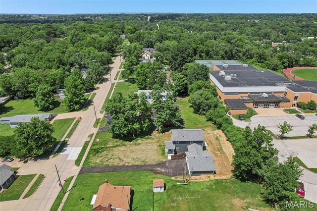 156 Reading Avenue, Maryland Heights, MO 63043