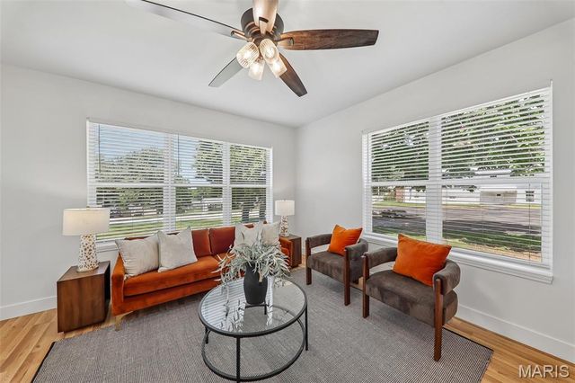 156 Reading Avenue, Maryland Heights, MO 63043