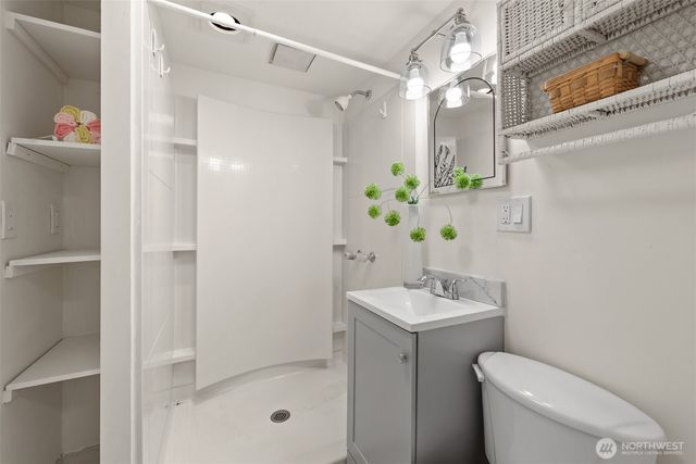 12049 NE 97th Street, Kirkland, WA 98033