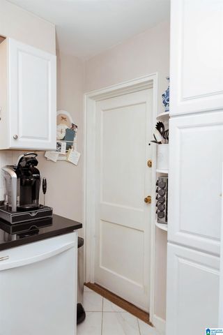 2503 Mountain Brook Cir Apt C, Mountain Brook, AL 35223