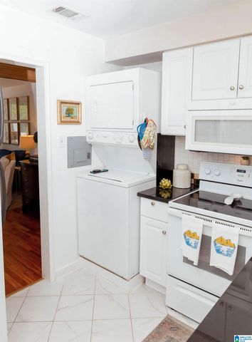 2503 Mountain Brook Cir Apt C, Mountain Brook, AL 35223