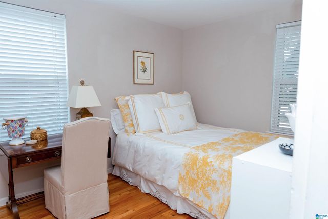 2503 Mountain Brook Cir Apt C, Mountain Brook, AL 35223