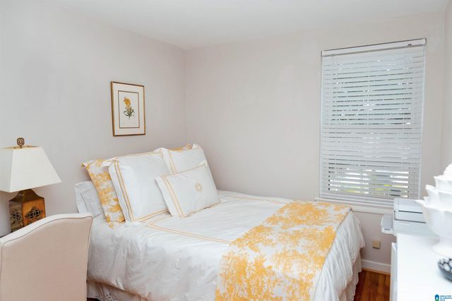 2503 Mountain Brook Cir Apt C, Mountain Brook, AL 35223