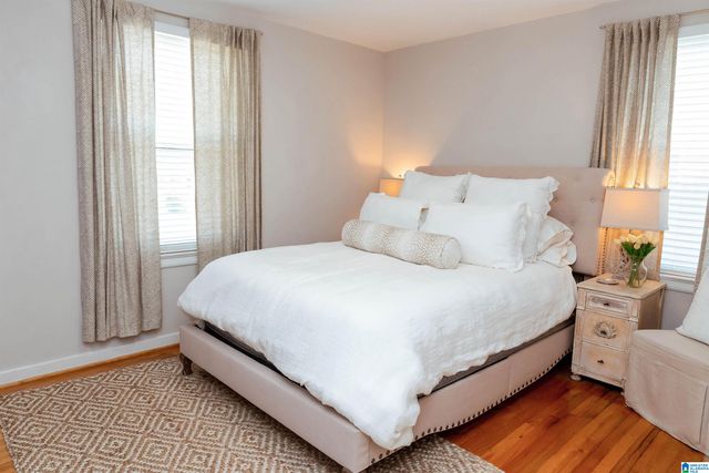 2503 Mountain Brook Cir Apt C, Mountain Brook, AL 35223