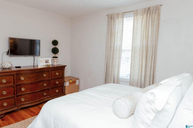 2503 Mountain Brook Cir Apt C, Mountain Brook, AL 35223