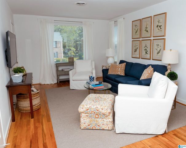 2503 Mountain Brook Cir Apt C, Mountain Brook, AL 35223