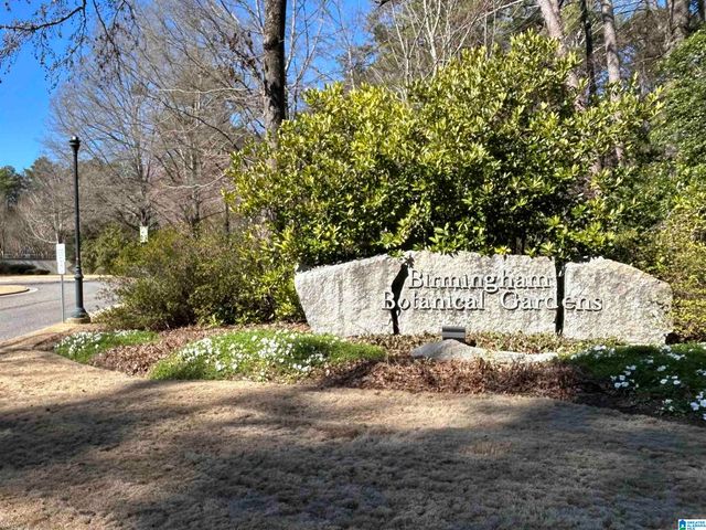 2503 Mountain Brook Cir Apt C, Mountain Brook, AL 35223