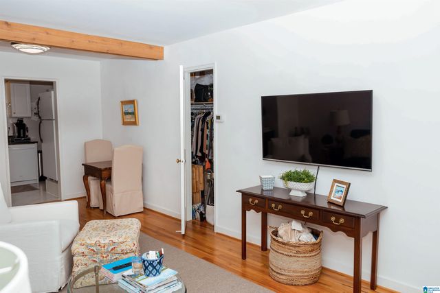 2503 Mountain Brook Cir Apt C, Mountain Brook, AL 35223