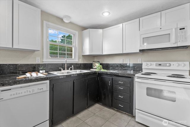 833 S MacArthur Street, Tacoma, WA 98465