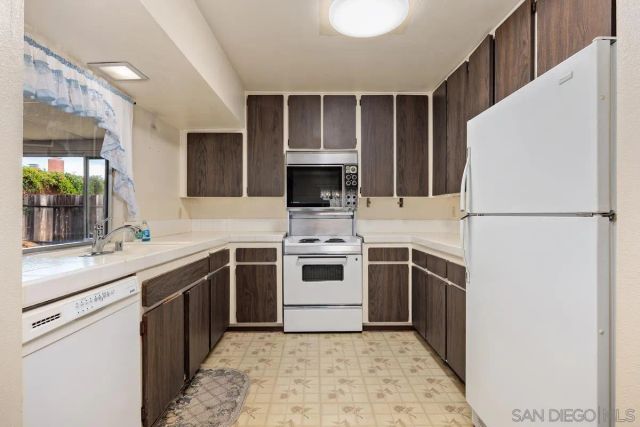 13124 Avenida Grande, San Diego, CA 92129