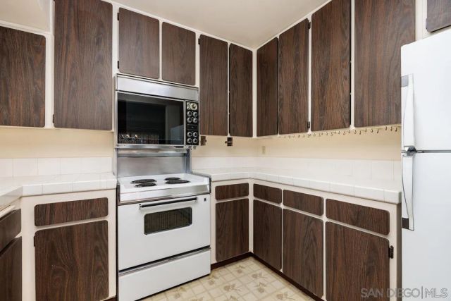 13124 Avenida Grande, San Diego, CA 92129