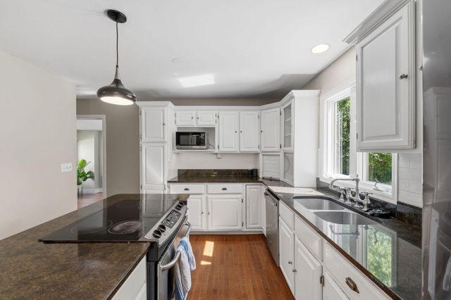 25745 Wild Rose Lane, Excelsior, MN 55331