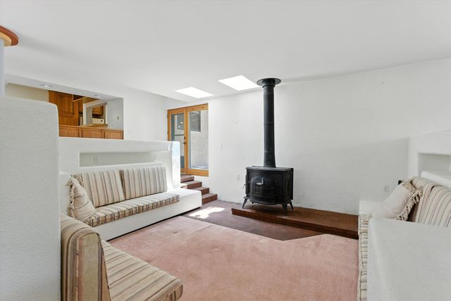 934 Fairway Road NW, Albuquerque, NM 87107