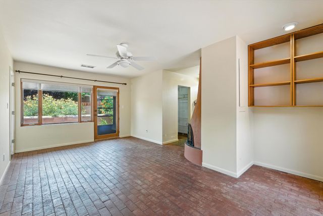 934 Fairway Road NW, Albuquerque, NM 87107