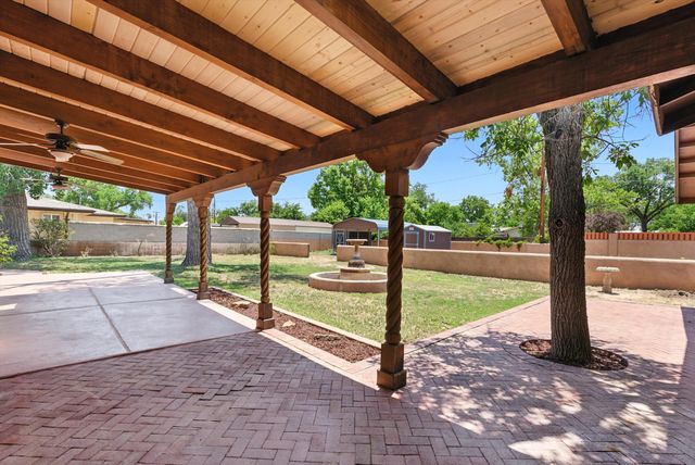 934 Fairway Road NW, Albuquerque, NM 87107