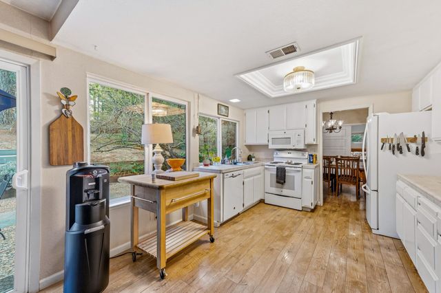 15421 Gary Way, Grass Valley, CA 95949